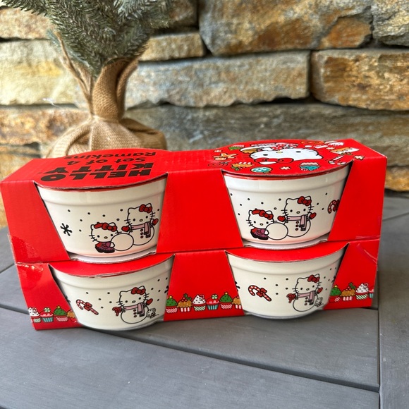 NWT Hello Kitty holiday Christmas ramekin set of 4 - Picture 2 of 4